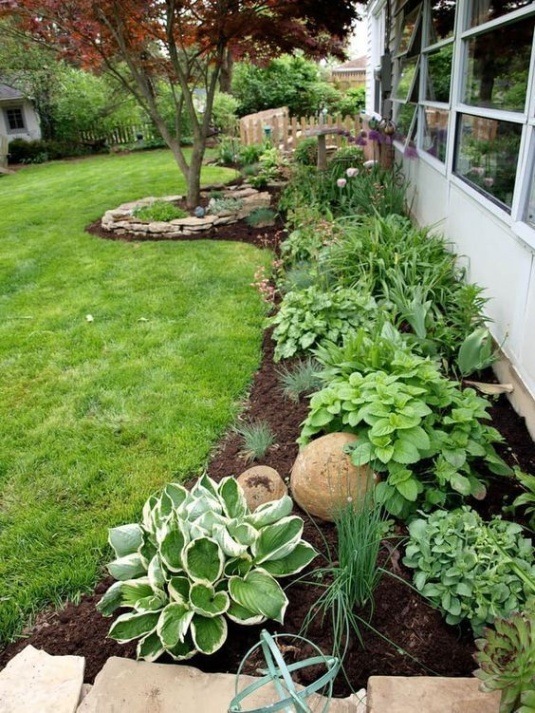 Backdate 1  Gorgeous Flower Bed Ideas For Your Home - The Unlikely Hostess