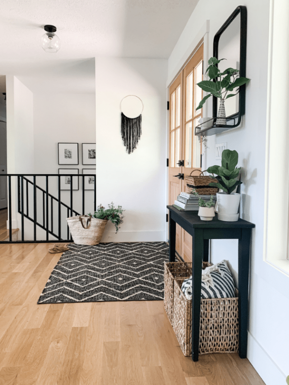 Niche Utama 2 Entryway Decor Ideas For Small Spaces  