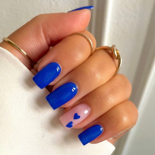 Niche Utama 2  Gorgeous Royal Blue Nail Designs : Royal Blue Heart Clear Base